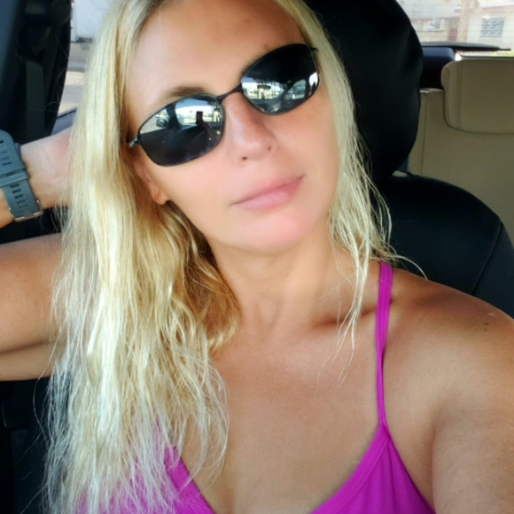 Meet your Posher, Jennifer - Picture 6 of 8